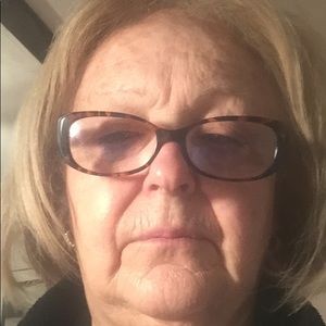 Meet your Posher, Denise